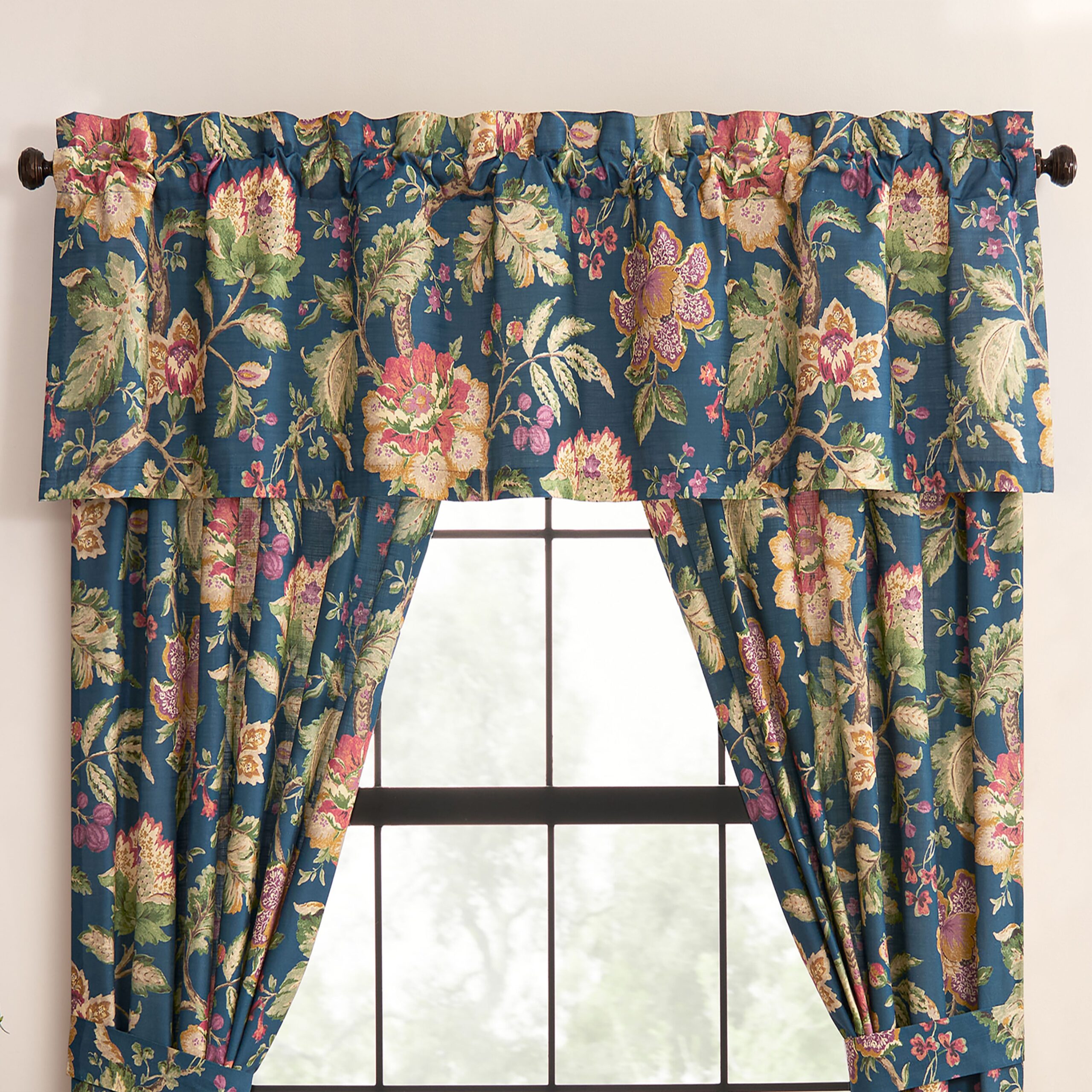 SecretGardenStraightWindowValance.jpg